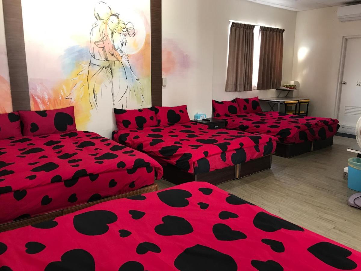 Appartamento Mickey House-Fuxing Taichung Esterno foto