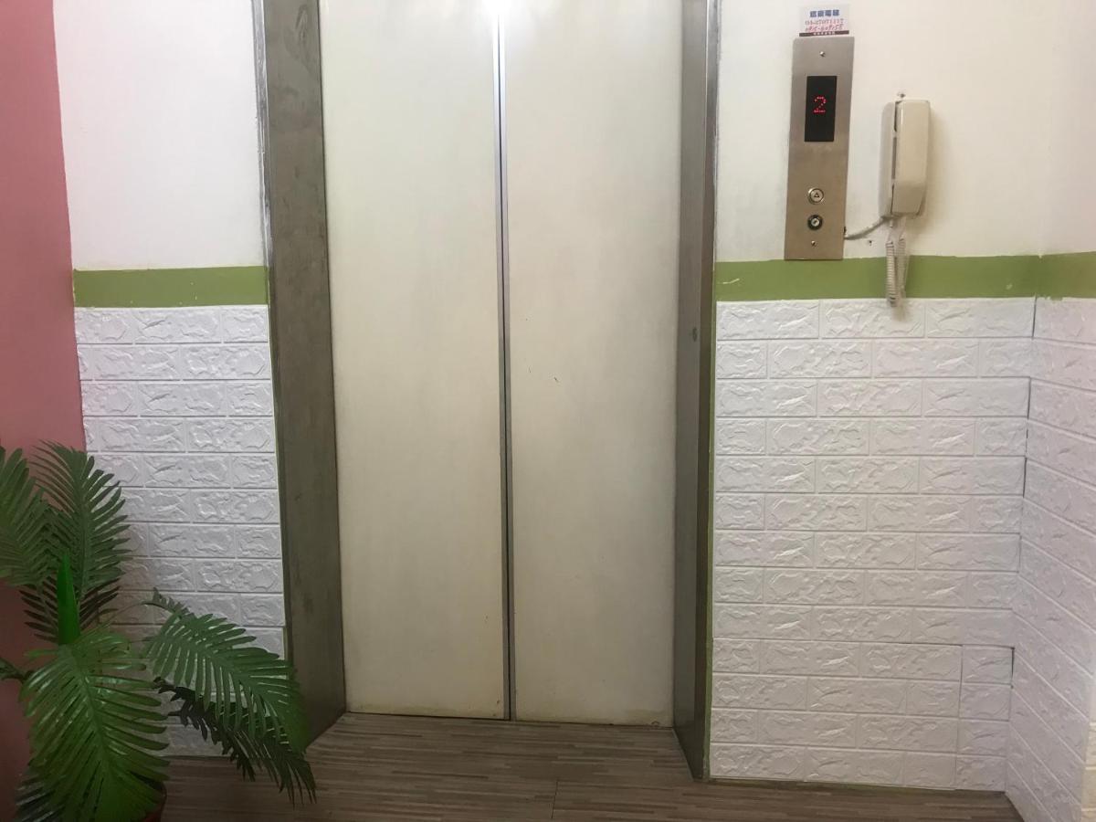 Appartamento Mickey House-Fuxing Taichung Esterno foto